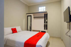 RedDoorz Plus near Jogja City Mall 5